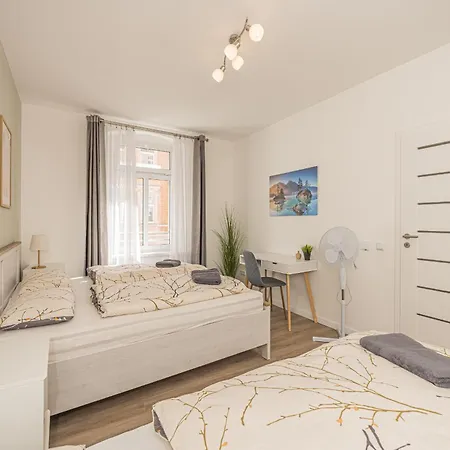 102 3-schlafzimmer-apartment Hbf Halle *